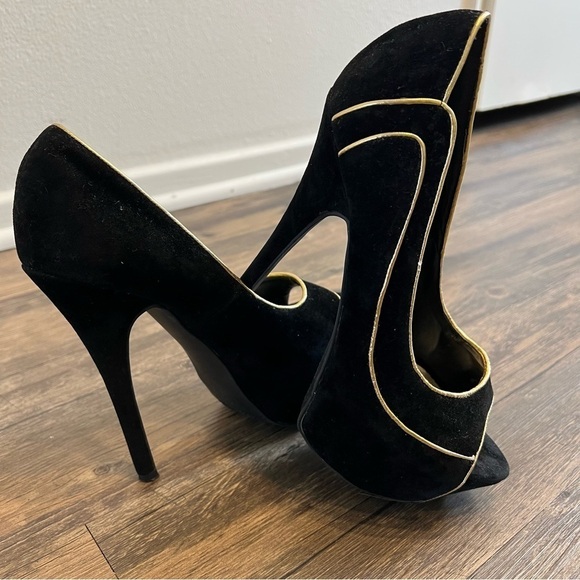Women Sexy Velvet Black And Gold Open Toed Platform Stilettos Heels. Size 8 - Picture 2 of 16